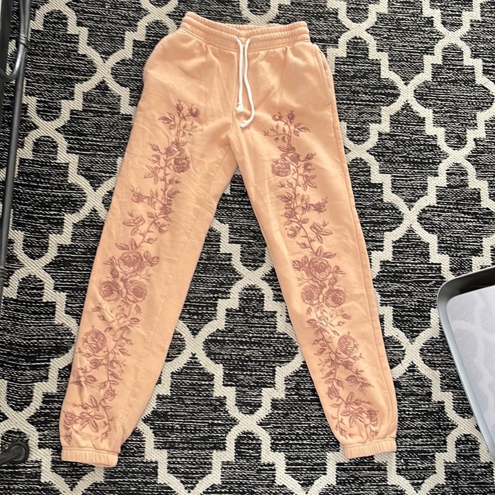 Urban outfitters pants size xs orange color in good condition